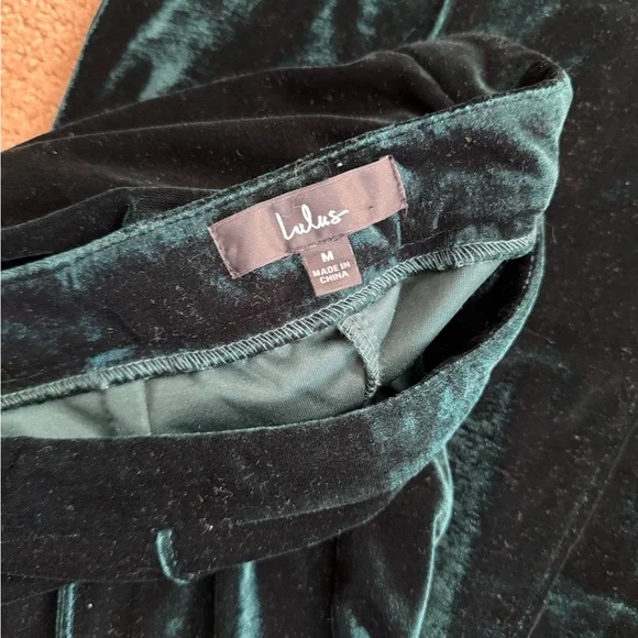Lulus Emerald Green Velvet Flare Pants perfect for Christmas Holidays NYE🎄🤶🏻 - Picture 3 of 6